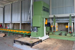 AĞIR TİP DİK GÖVDE ŞERİT TEZGAHI FM120